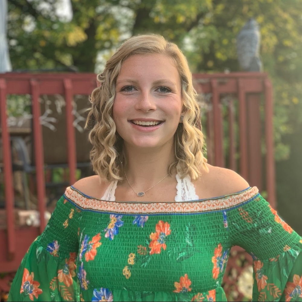 Meet your Posher, Julia